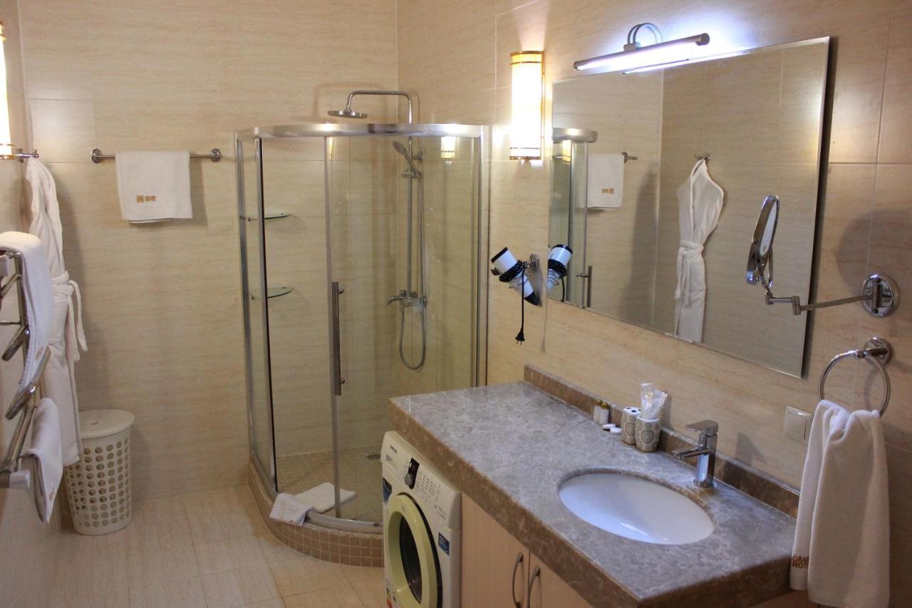 Atb Grand Hotel Atyrau Bagian luar foto