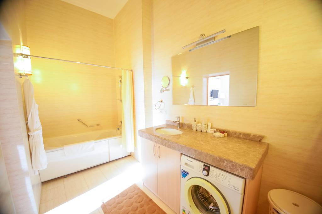 Atb Grand Hotel Atyrau Bagian luar foto