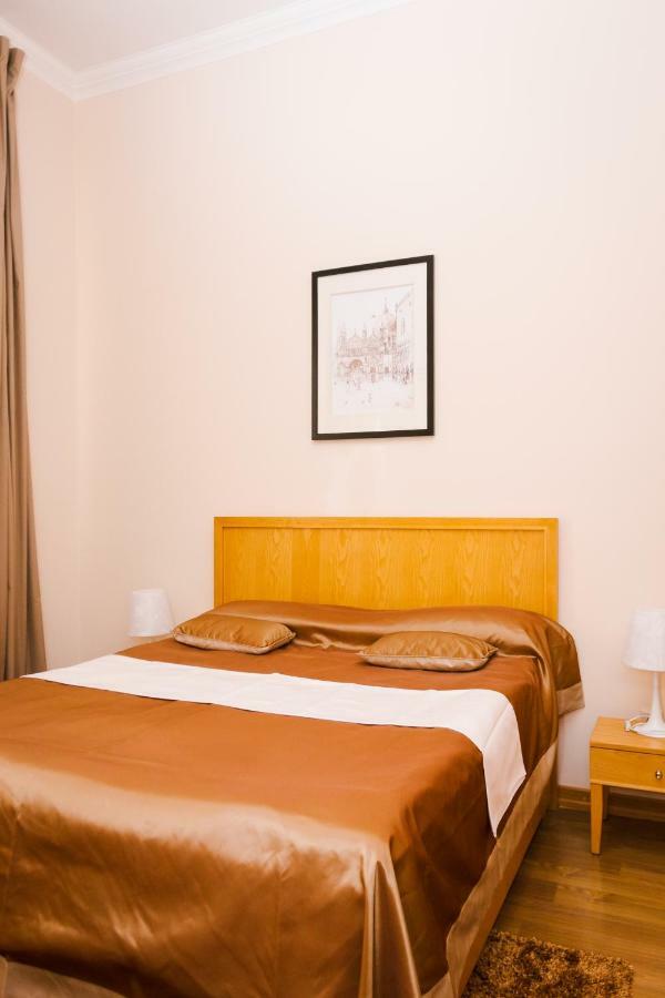 Atb Grand Hotel Atyrau Bagian luar foto